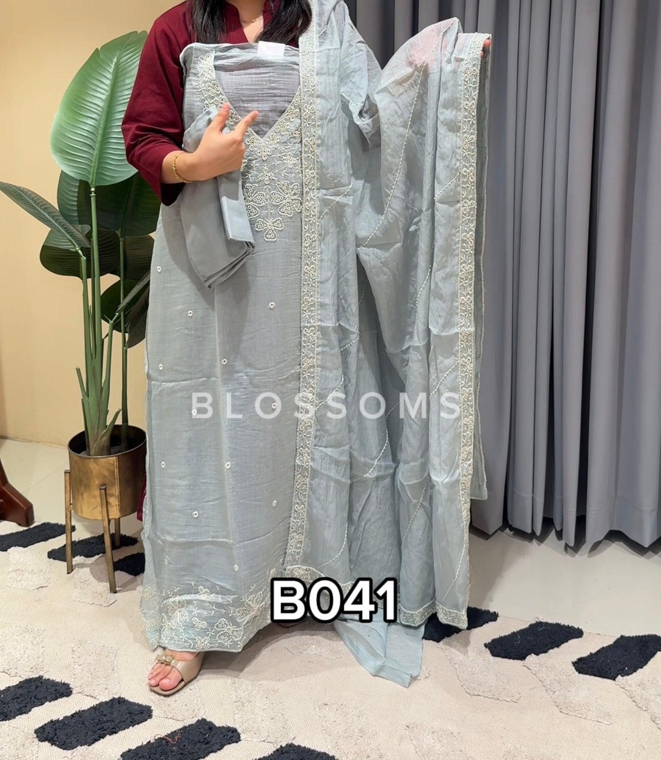 Unstiched-B041