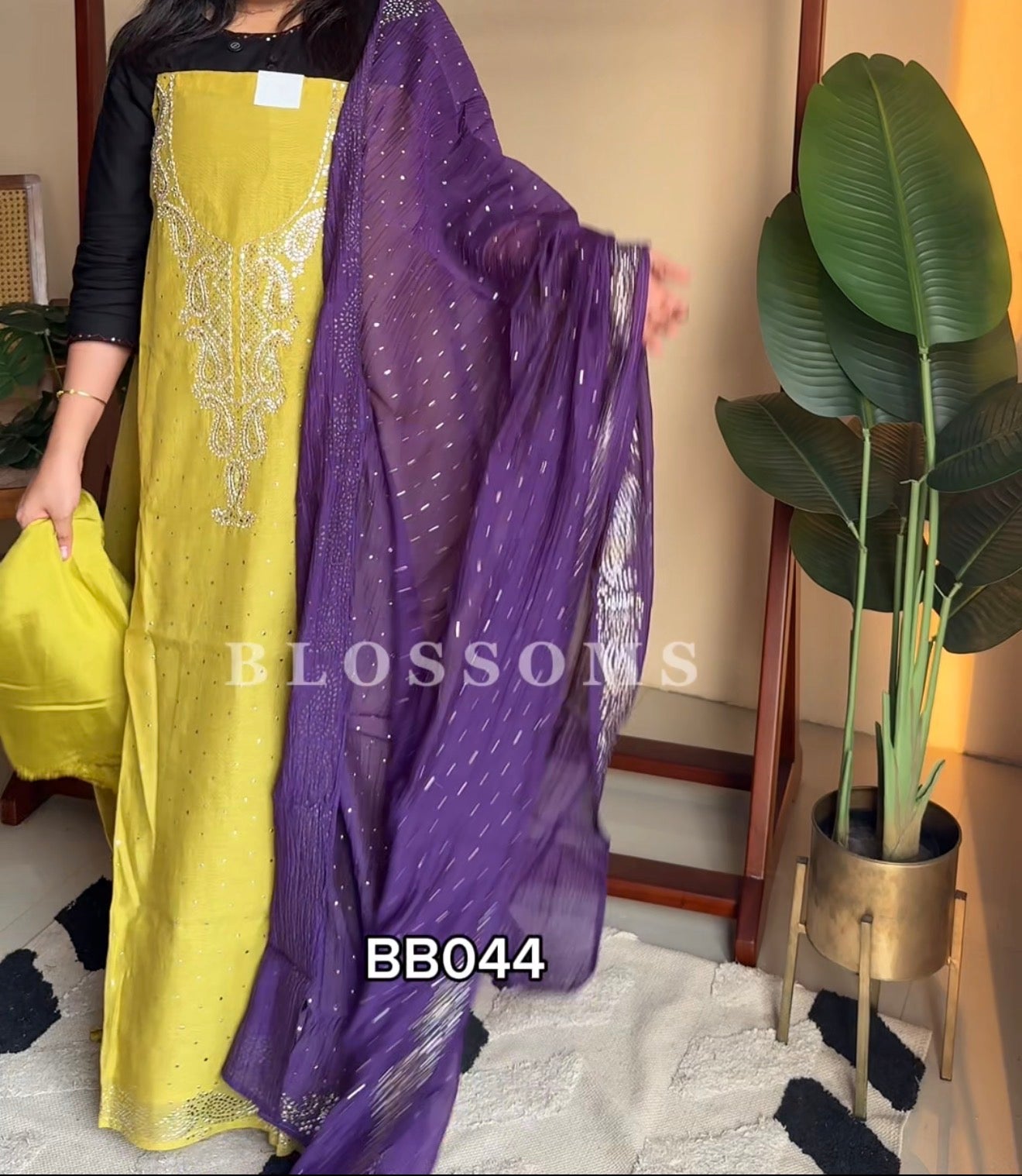 Unstiched-BB044