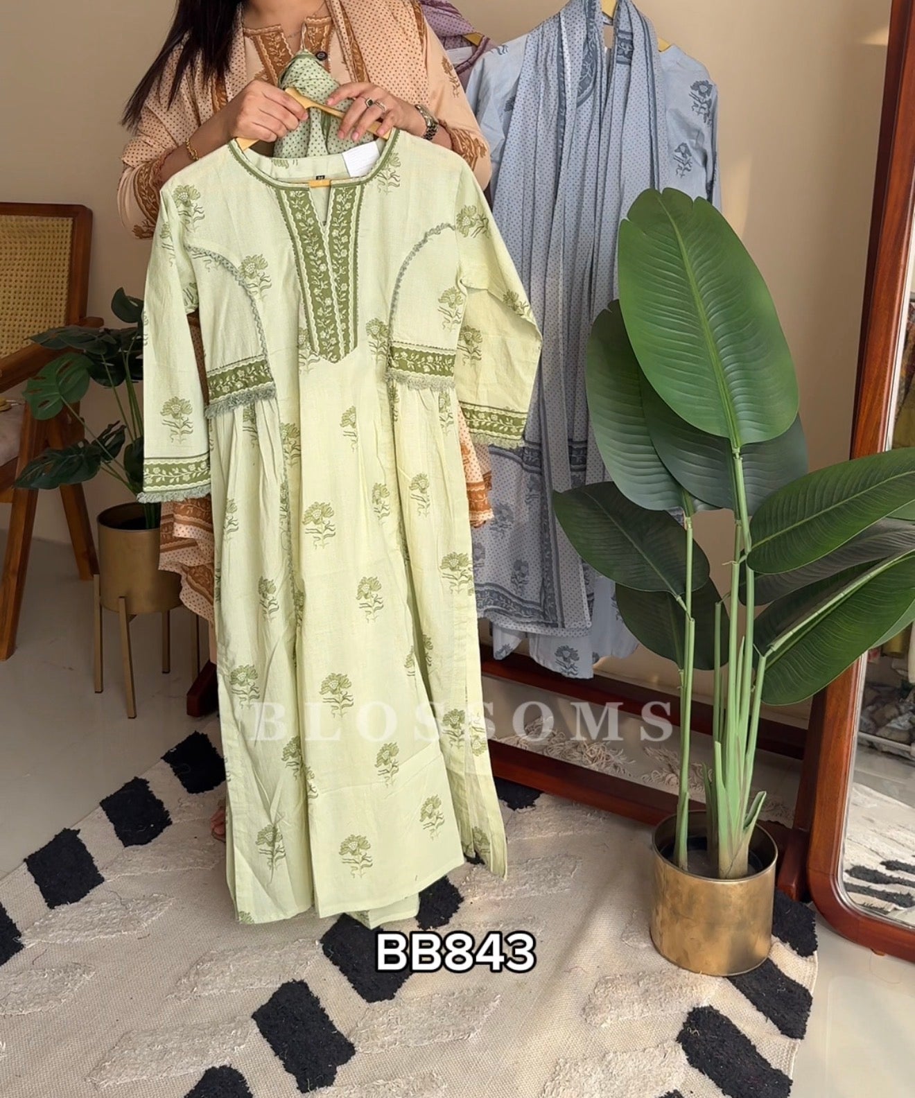 Ready-BB843