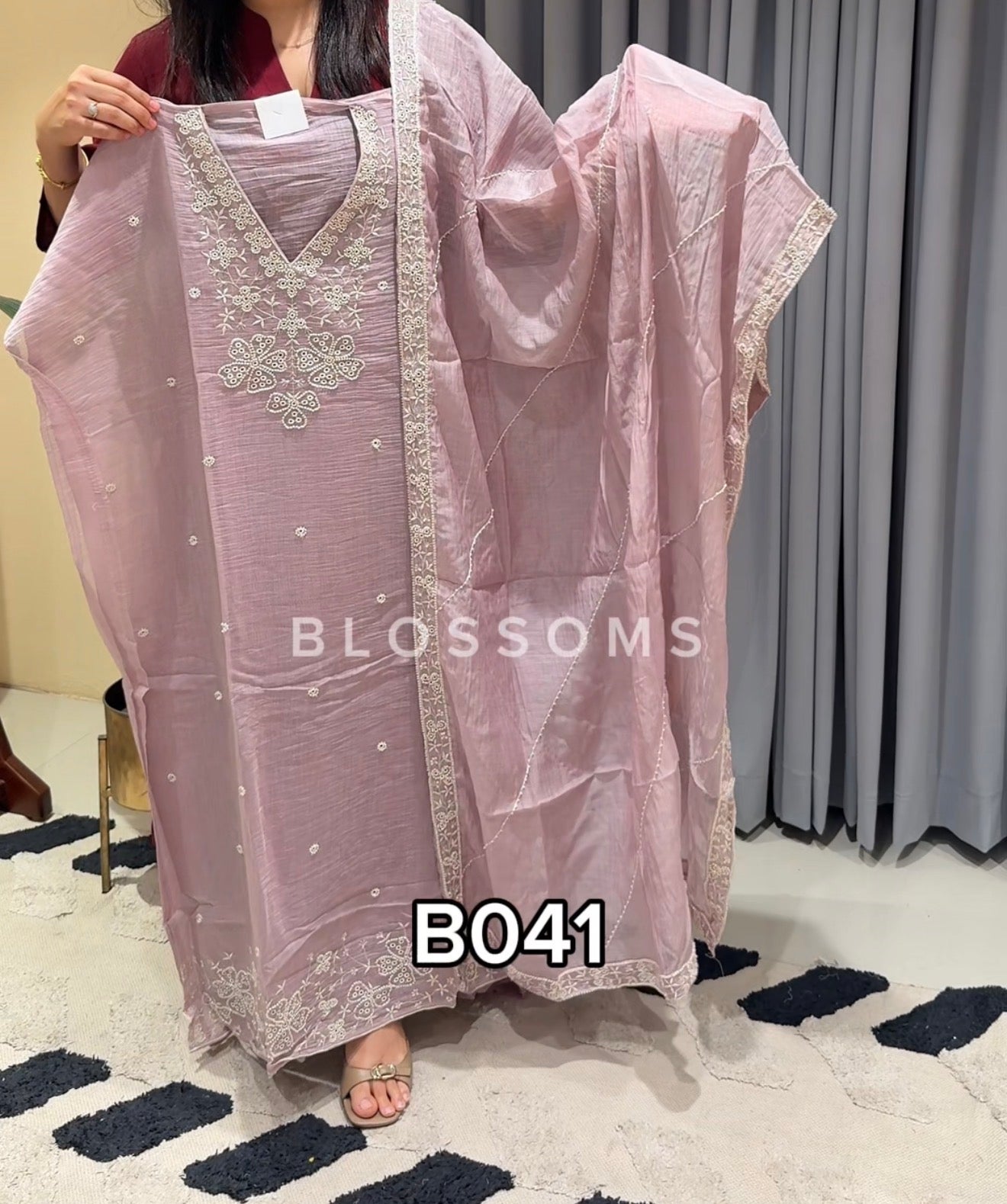 Unstiched-B041