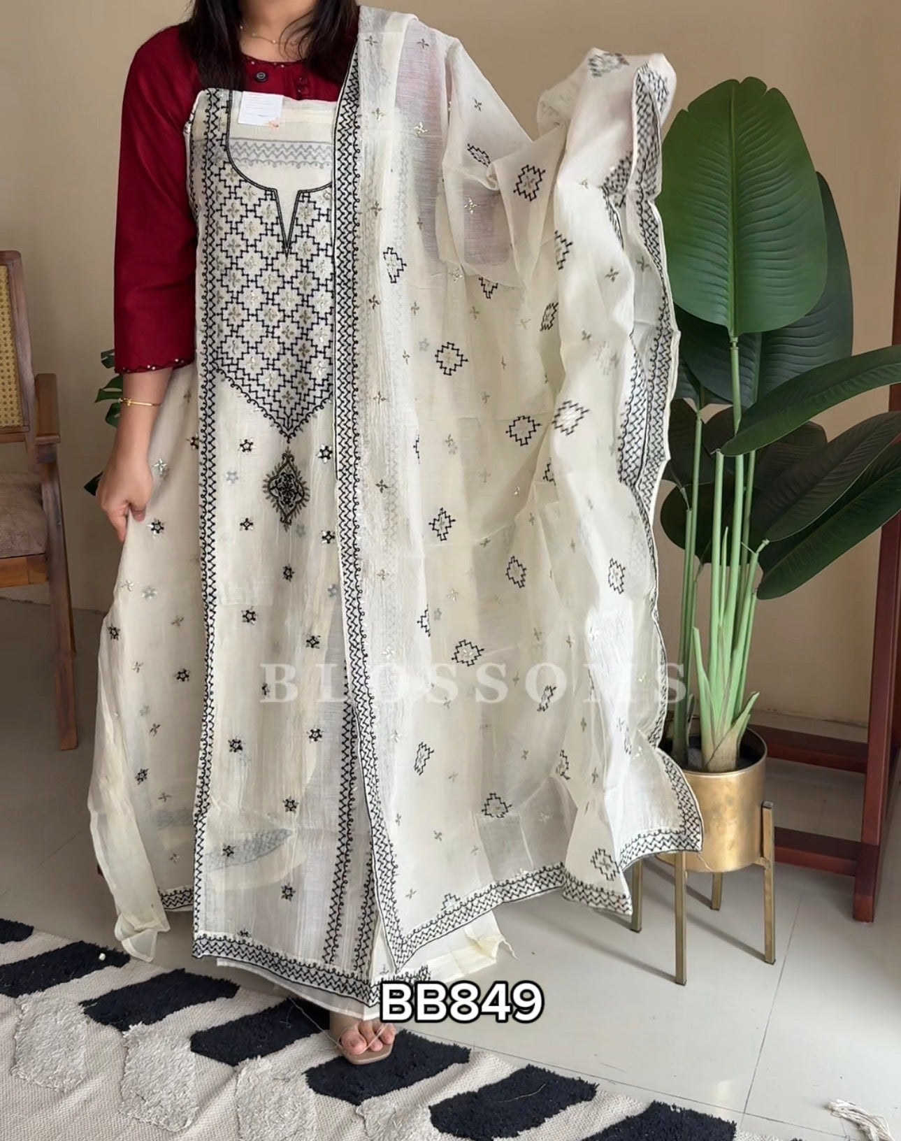Unstiched- BB849