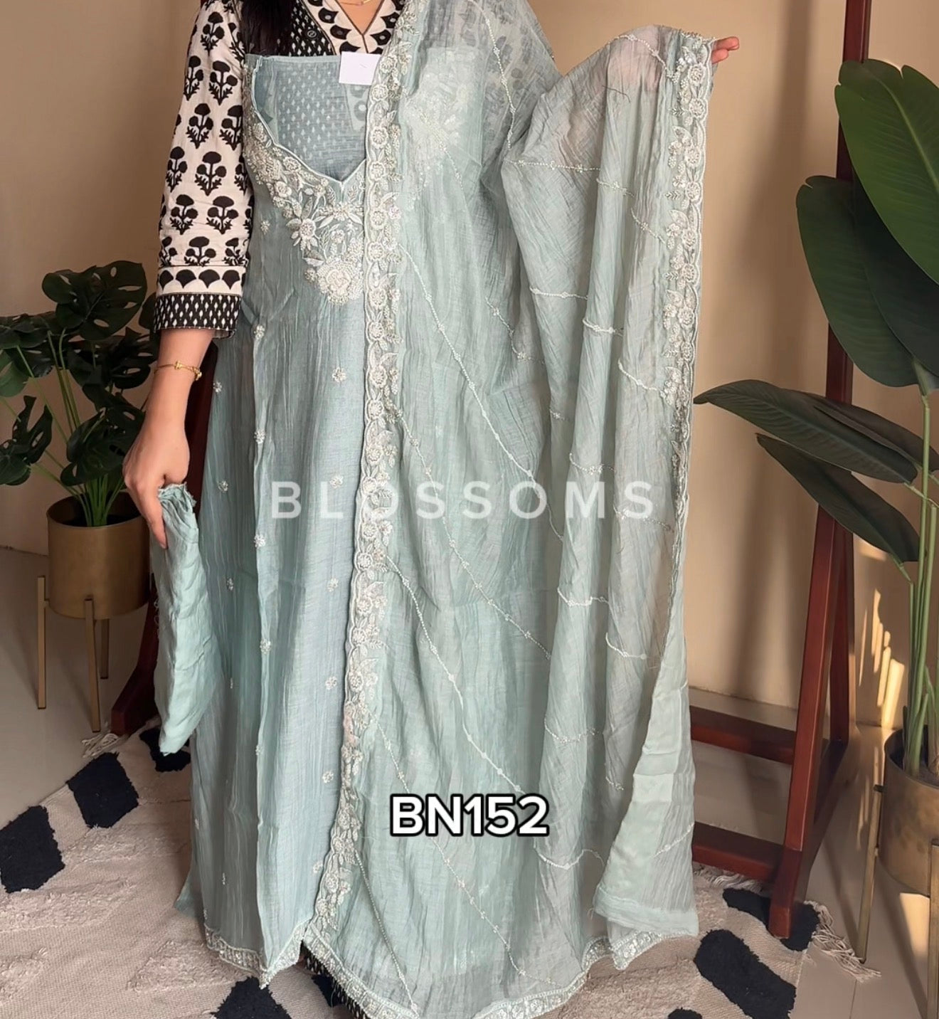 Unstiched-BN152