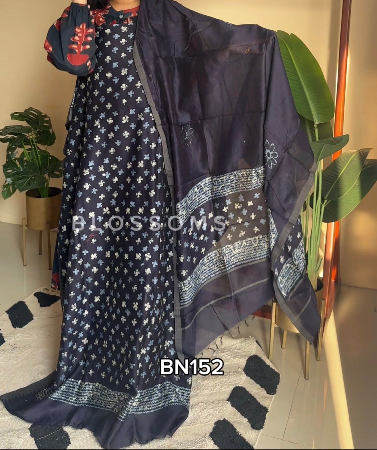 Unstiched-BN152