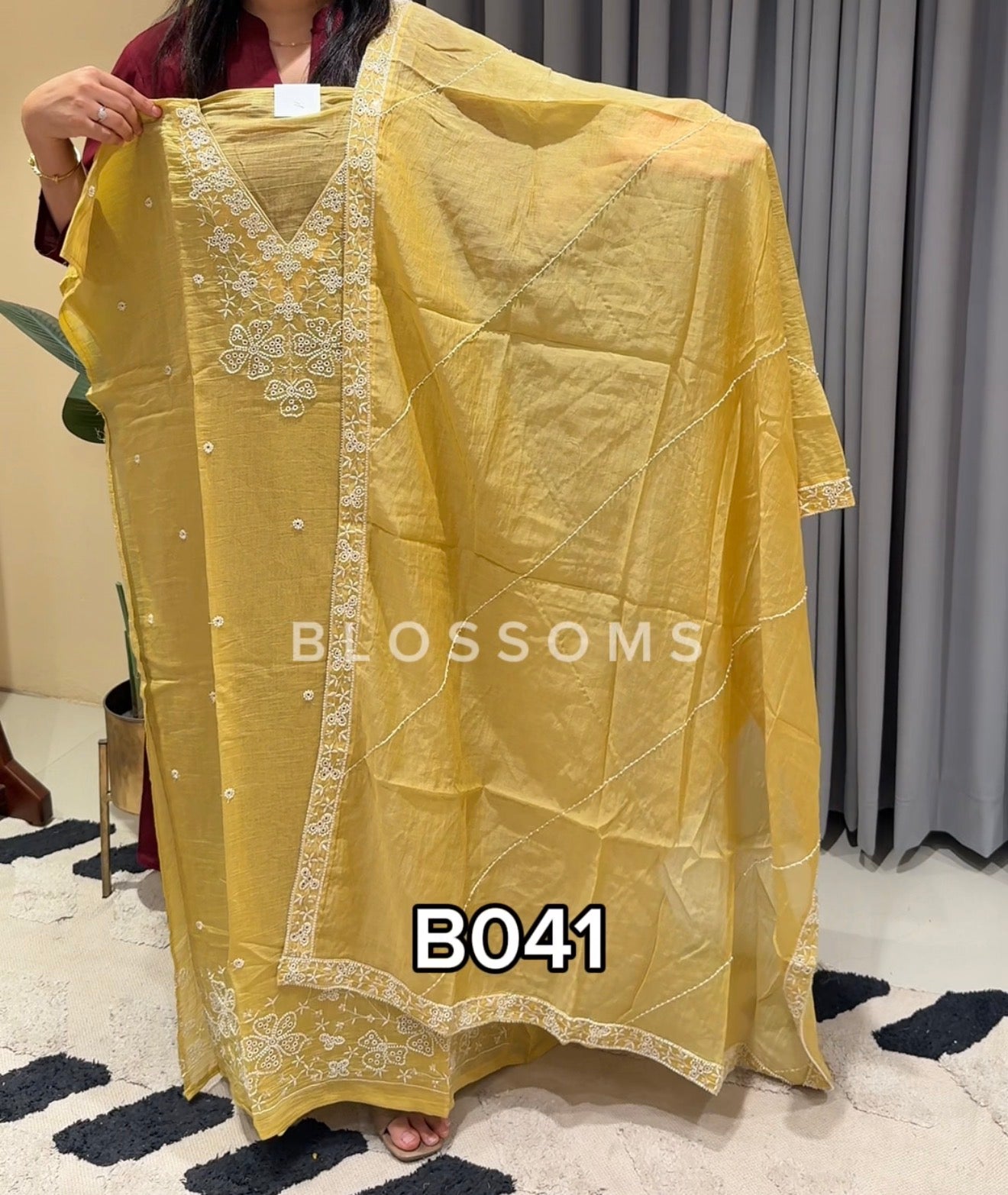 Unstiched-B041
