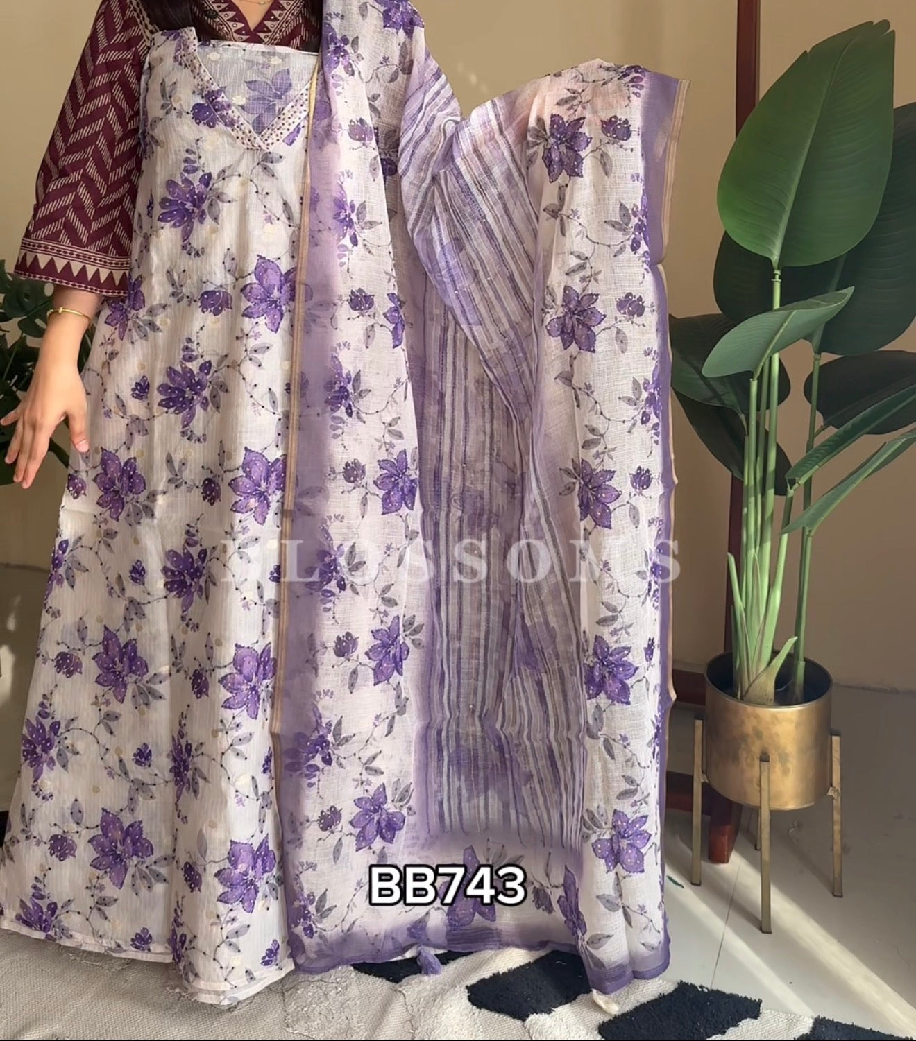 Unstiched- BB743