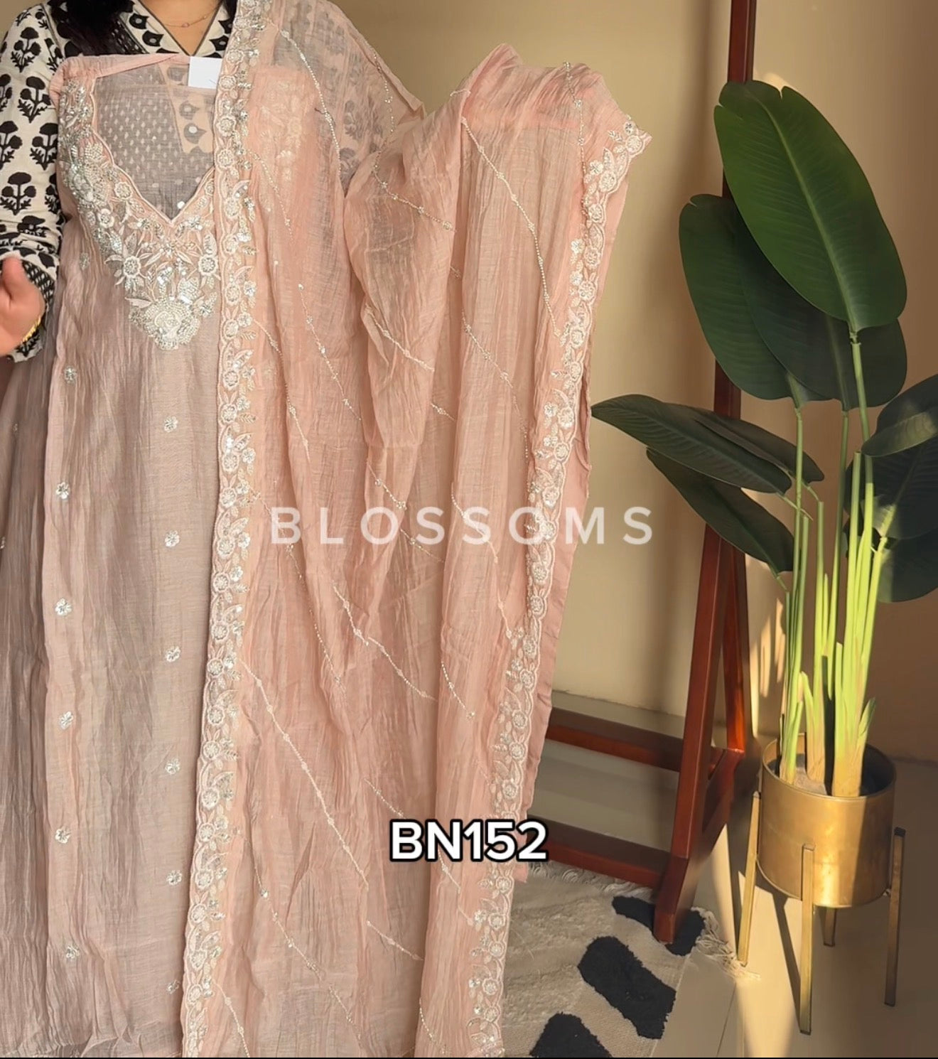 Unstiched-BN152