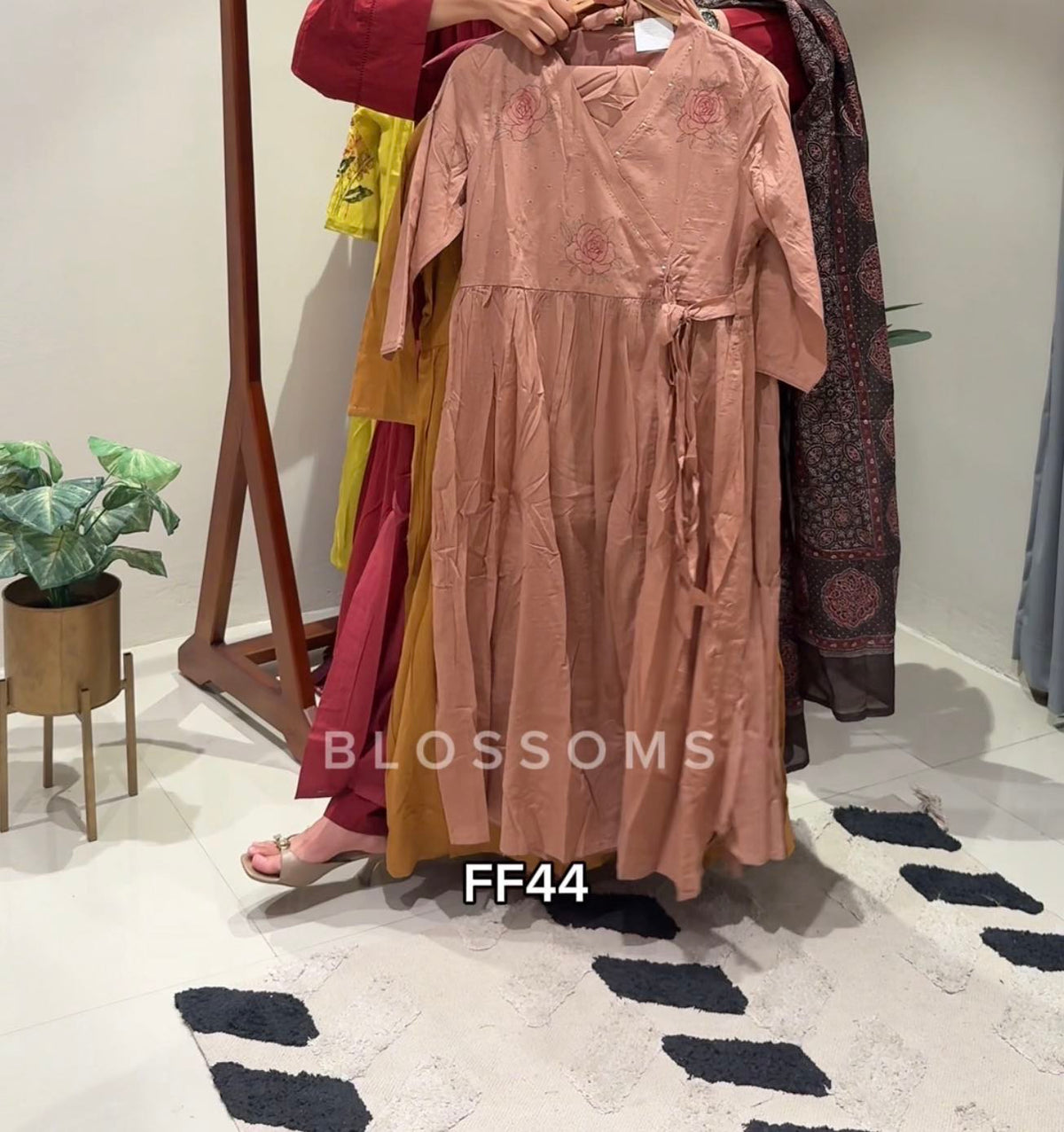Ready/Offer-FF44